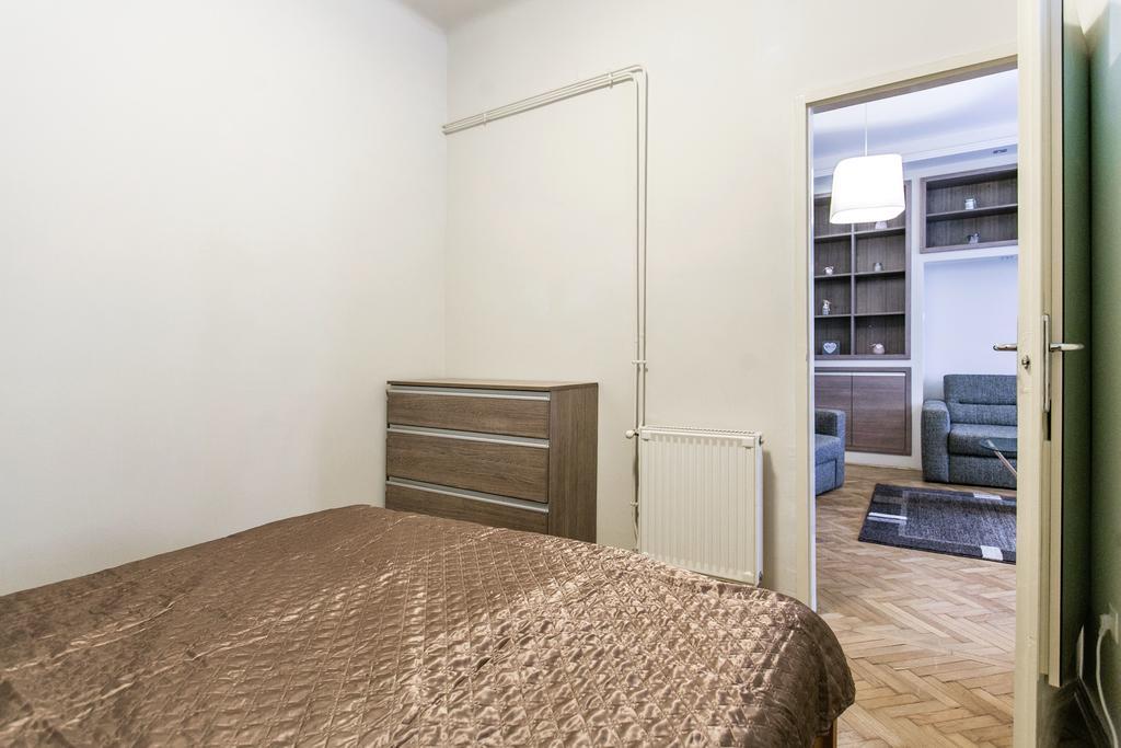 Apartment At Nagymezo Boedapest Buitenkant foto