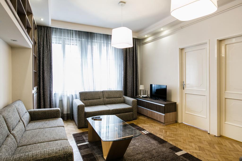 Apartment At Nagymezo Boedapest Buitenkant foto