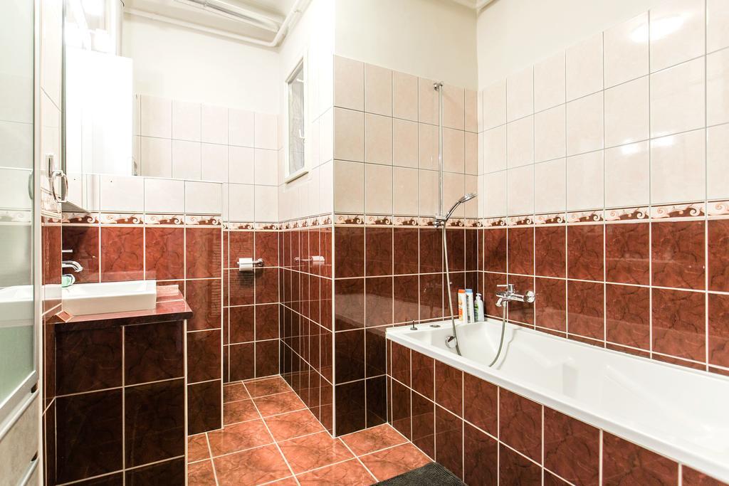 Apartment At Nagymezo Boedapest Buitenkant foto